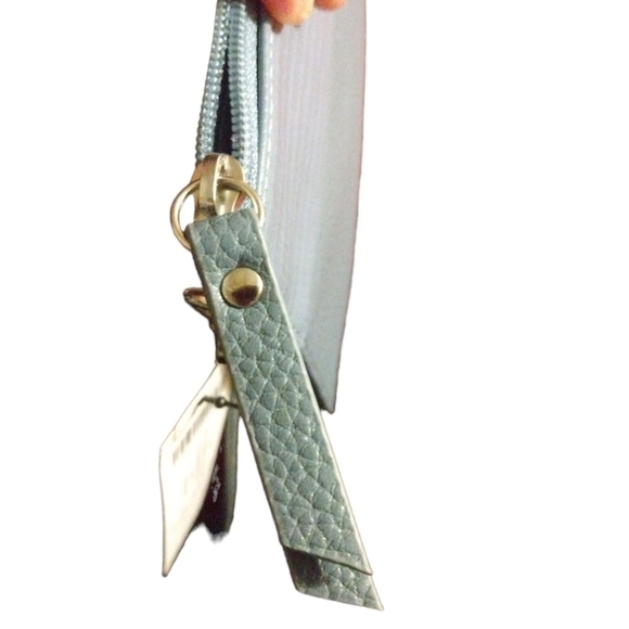 Chico's Periwinkle Blue NWT Zipper Top NOSZ Wristlet 8.5 X 5 - Picture 4 of 10